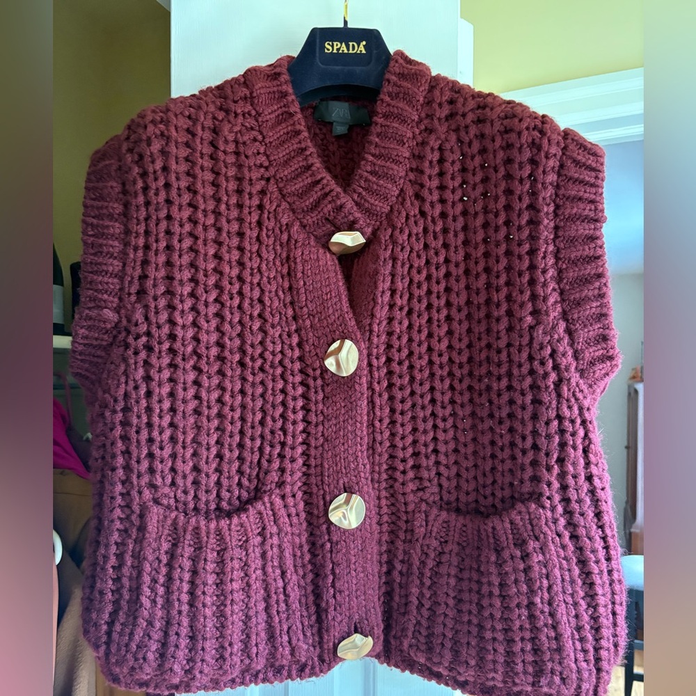Zara Chunky Sweater Vest with Gold Buttons sz L